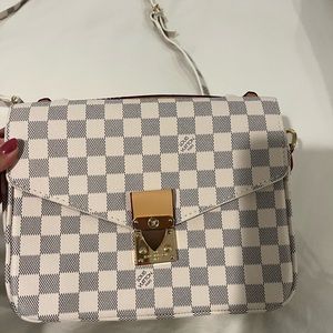 Designer Inspired Cross Body!